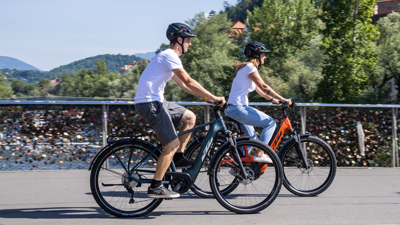 2 bikers